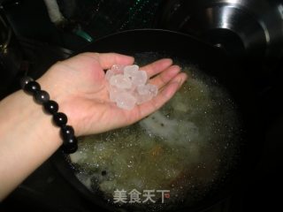 Chuanbei Schisandra, Tremella, Snow Pear Soup recipe