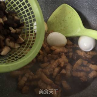 Mushroom Braised Pork Rice recipe