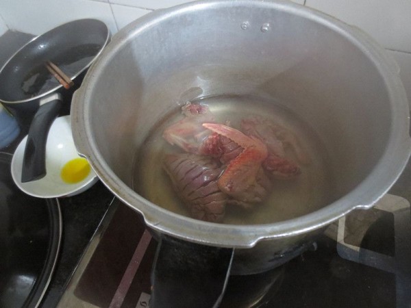 Codonopsis Pigeon Soup recipe