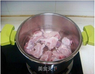 A Bowl of Soup for Early Autumn Tonic-pork Ribs and Radish Soup recipe