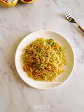 Stir-fried Rice Noodles with Cabbage recipe