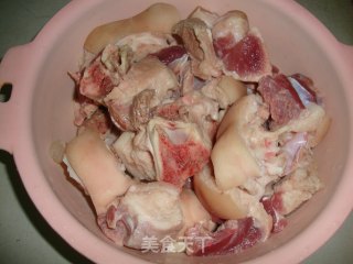 【sweet and Sour Pork Knuckles】---haha, Both Beauty and Nutrition recipe