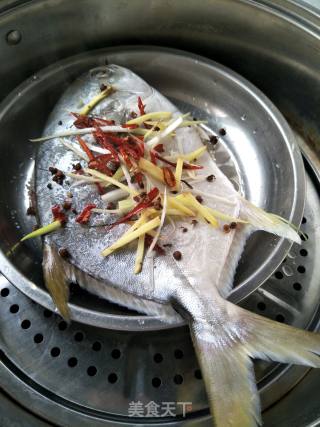 Steamed Golden Pomfret recipe