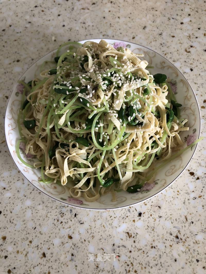 Bean Sprouts Mixed with Bean Curd recipe