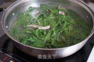 Wolfberry Leaf Pork Liver Lean Pork Soup recipe