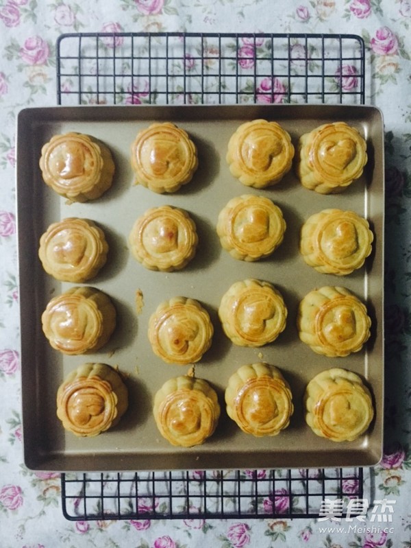 Cantonese-style Moon Cakes recipe