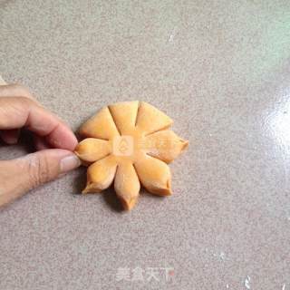 Pumpkin Flower Buns recipe