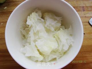 Stewed Papaya with Tremella recipe