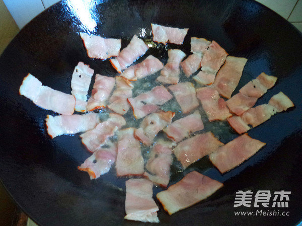 Stir-fried Bacon with Tiger Skin Chili recipe