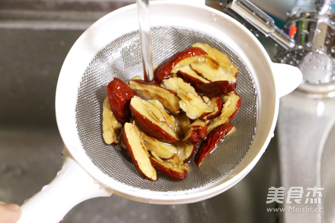 Red Dates, Peanuts and Walnuts recipe