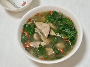 Warm-up and Blood-rich Wolfberry Leaf Pork Liver Soup [zero Cooking] recipe