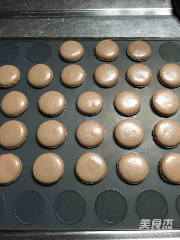 Make Macarons During The Rainy Season recipe