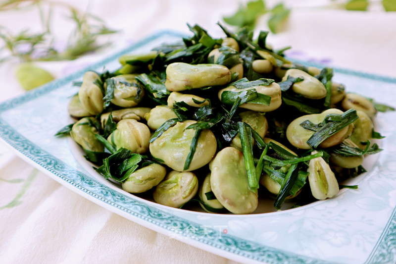 Stir-fried Broad Beans with Leek