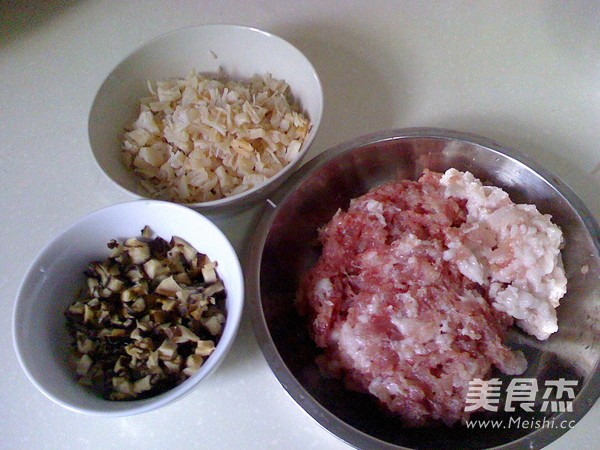 Steamed Meatloaf with Scallop and Mushroom recipe