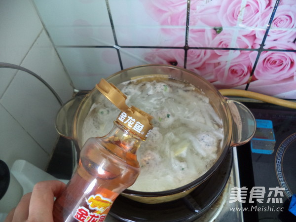 White Radish Fish Ball Soup recipe