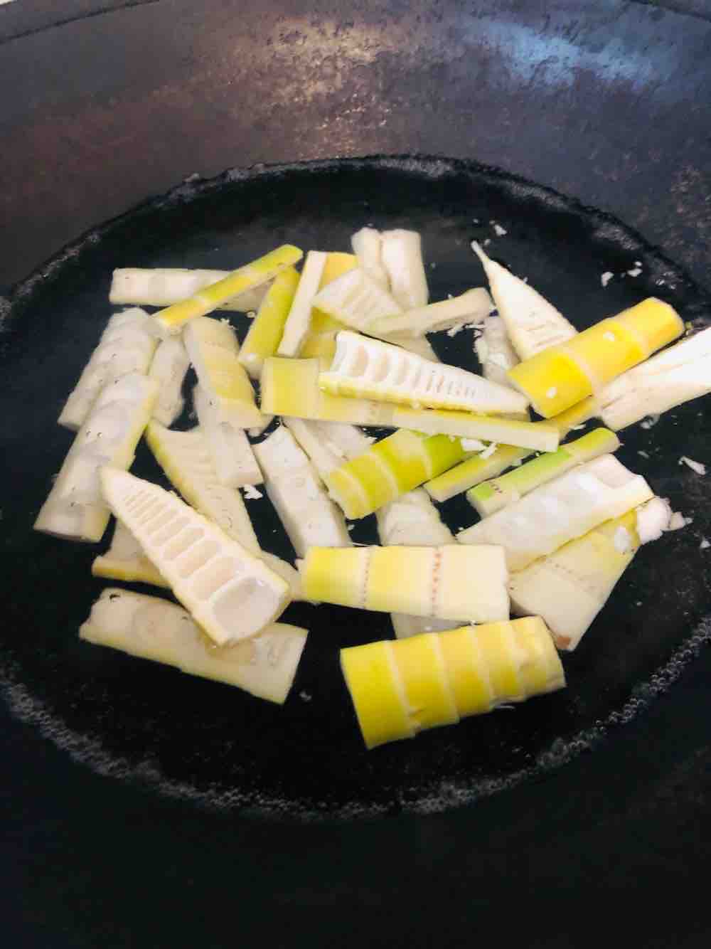 Braised Spring Bamboo Shoots in Oil recipe