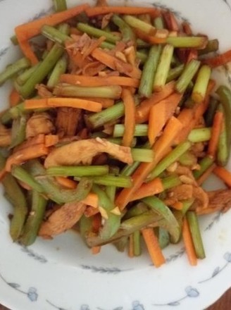 Fish-flavored Chicken with Three Shreds recipe