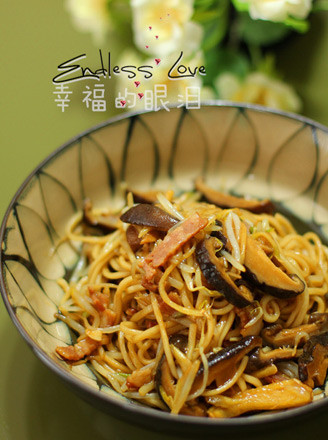 Fried Noodles with Mushrooms in Ginger Sauce recipe