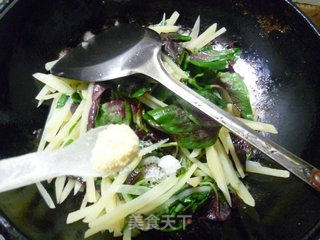 Stir-fried Potatoes with Red Amaranth recipe