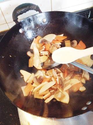 Stir-fried Bean Curd with Winter Bamboo Shoots recipe