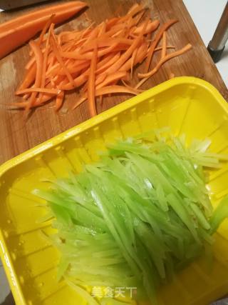 Carrot and Lettuce Salad recipe