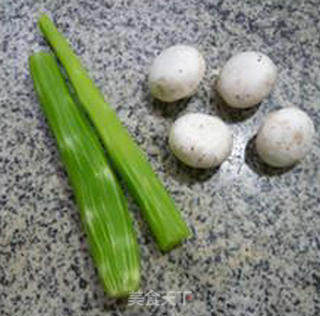 Headless Shrimp with Fresh Mushroom Lettuce recipe