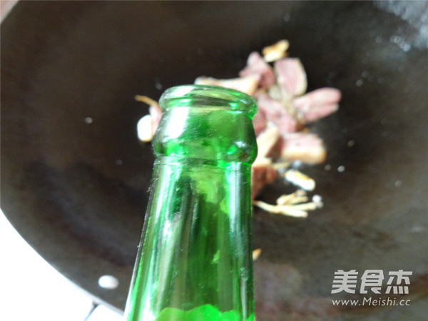Fried Duck with Lettuce recipe