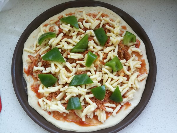 Tuna Pizza in Tomato Sauce recipe