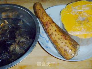 [family Quick Hand Stir-fry] Fried Yam with Pumpkin and Fungus recipe