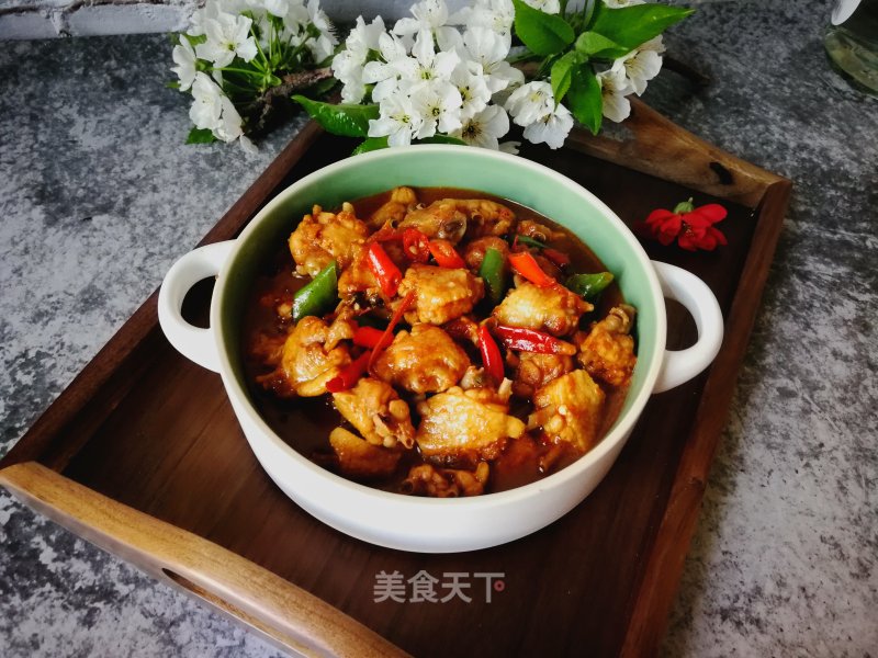 Stewed Chicken Wings with Tomato and Chili recipe