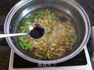 Mustard and Bean Sprouts Soup recipe