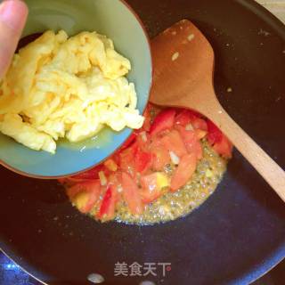 Tomato Scrambled Eggs recipe