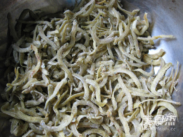 Small Fish Mixed with Black Peanuts recipe