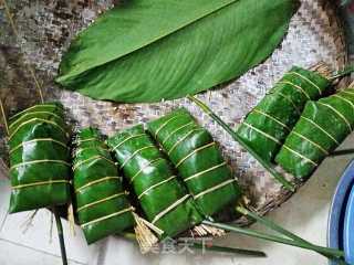 Mung Bean Paste Stuffed Rice Dumplings recipe