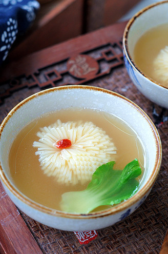 Mid-autumn Dishes-duck Soup and Chrysanthemum Tofu recipe