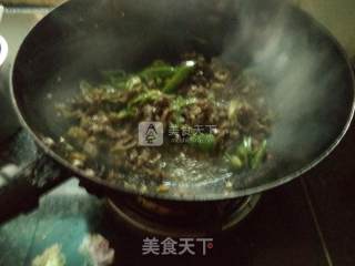 Stir-fried Sour and Spicy Donkey Meat----daxi Big Beef Seasoning Edition recipe