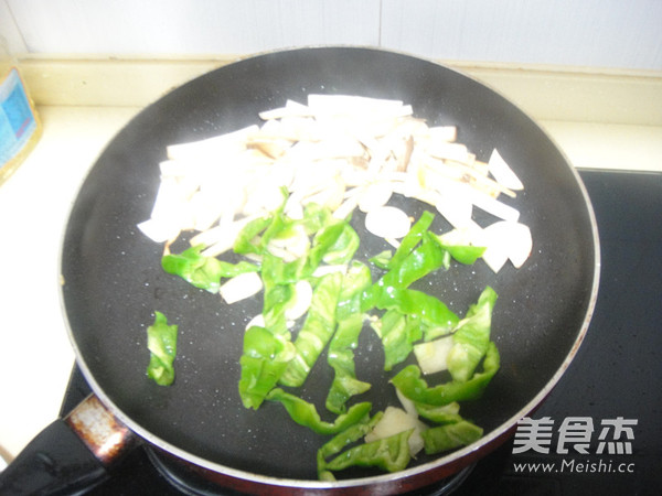 Stir-fried Pork Belly with Pleurotus Eryngii recipe