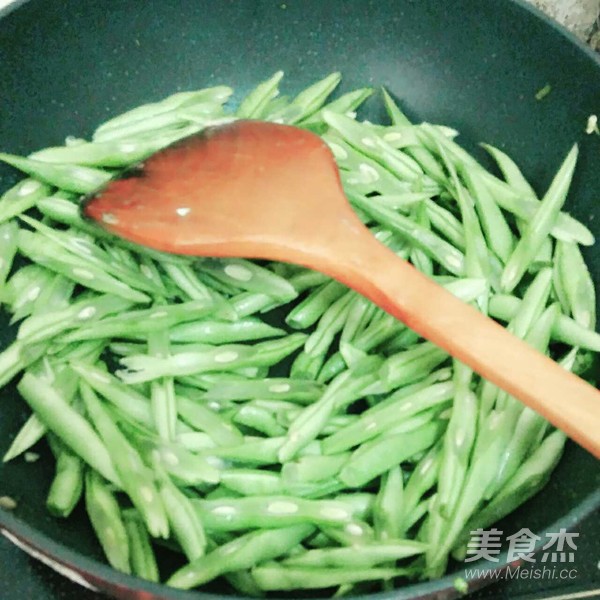 Stir-fried String Beans recipe