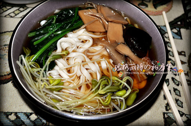 Delicious Mushroom Noodle Soup recipe