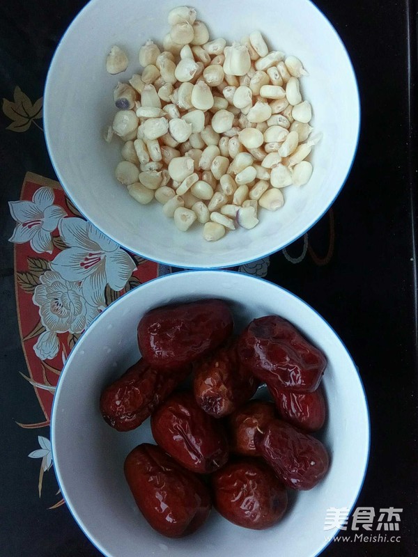 Peanuts, Lotus Seeds, Red Dates and Mixed Grains Porridge recipe