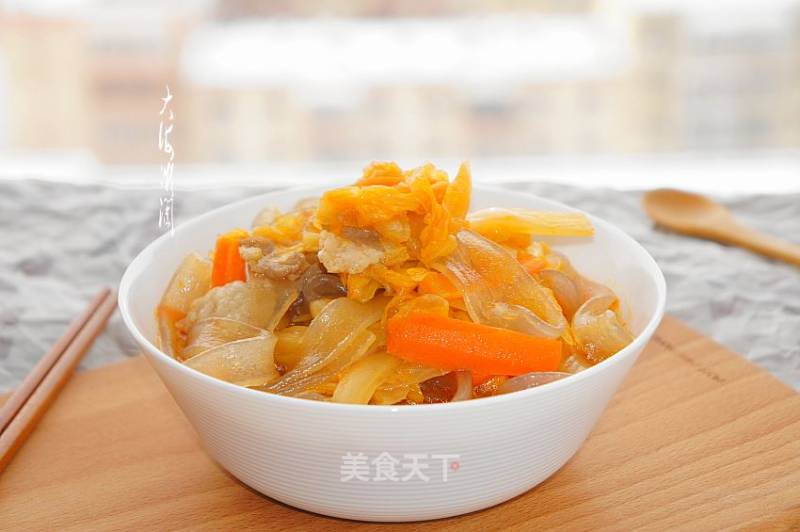 Cabbage and Pork Stewed Wide Noodles recipe