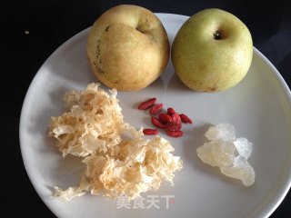 Run Qiuzao-stewed Sydney Tremella with Rock Sugar recipe