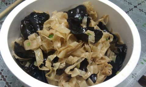 Bean Shreds with Fungus in Cold Dressing recipe