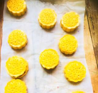 Lotus Seed and Purple Sweet Potato Pumpkin Cake recipe