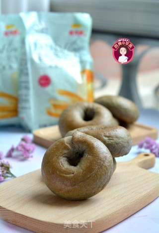 Black Sesame Bagels recipe