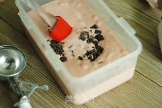 Strawberry Chocolate Ice Cream recipe