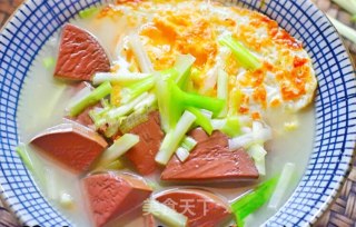 Poached Egg, Duck Blood and Leek Soup recipe