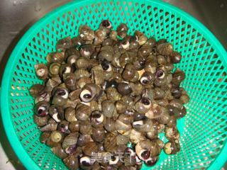 Fried Stone Snails with Perilla Sour Bamboo Shoots recipe