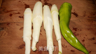 Stir-fried Zizania White Pepper recipe