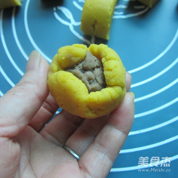 Bean Paste Mooncake recipe